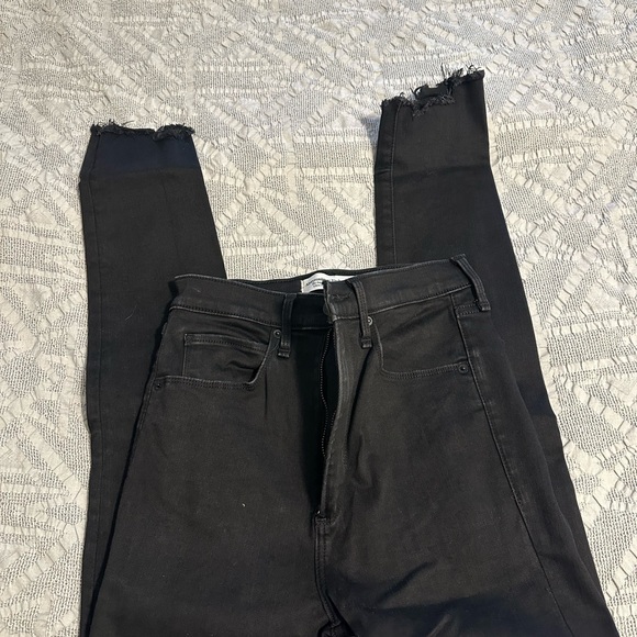 Abercrombie & Fitch Denim - Abercrombie & Fitch Black Cropped Jeans with Frayed Hem